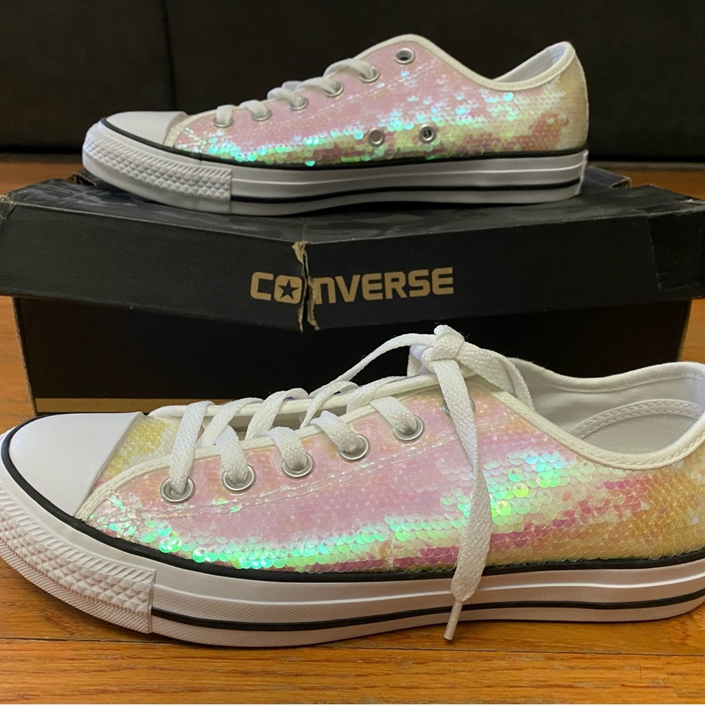 Converse Chuck Taylor Lo Iridescent Sequin Sneaker White Womens Shoes Size 9